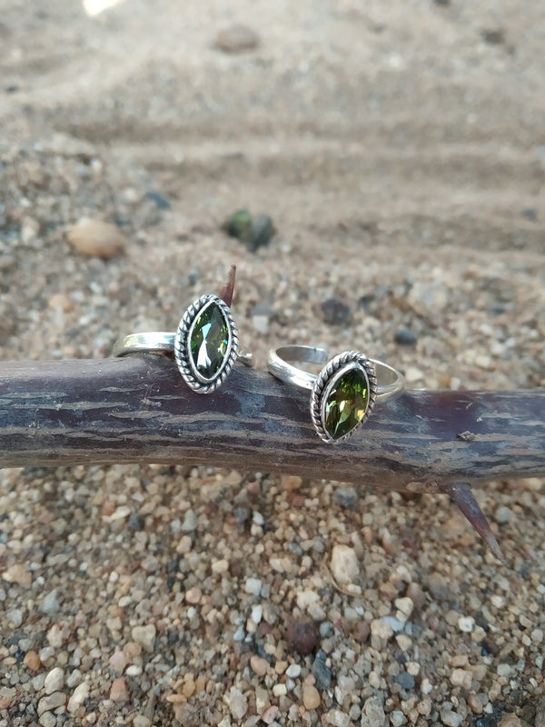 Oxidised 925 Sterling Silver Toe Rings with Peridot